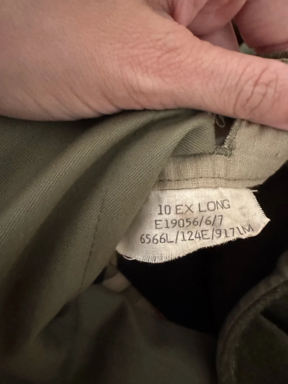 Vintage 1980s Burberry Olive Double-Breasted Trench Coat with Wool Lining - Picture 12 of 12